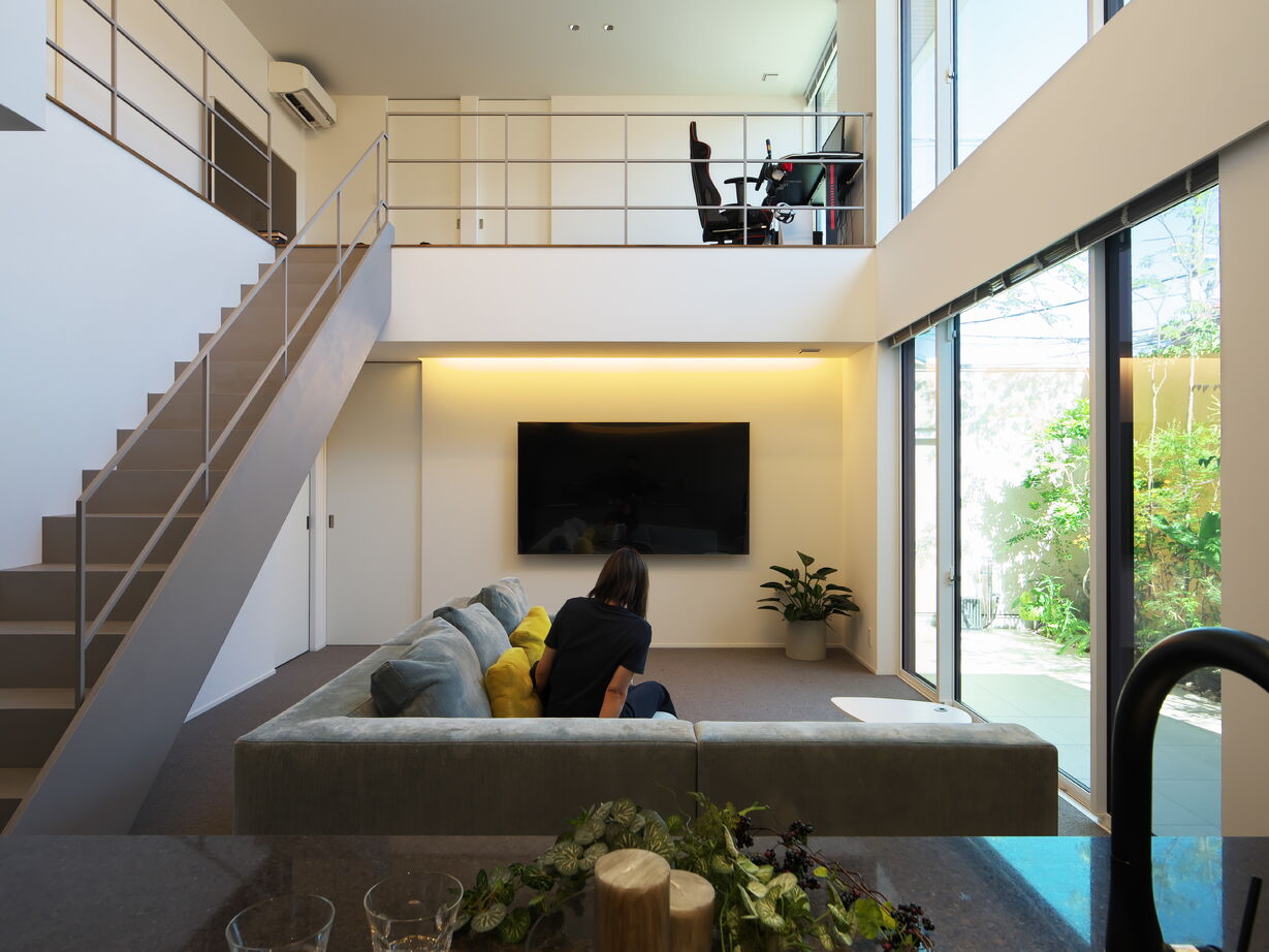 タイコーアーキテクト 【5114万円/間取り図あり/70坪台】2台駐車可能！緑豊かな中庭・バルコニーのあるインナーガレージハウスの建築実例画像3