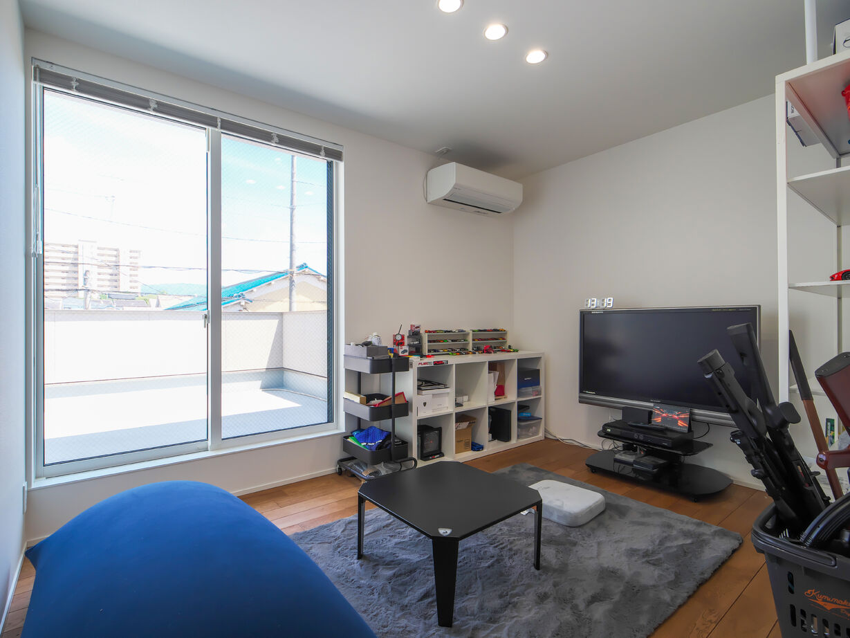 タイコーアーキテクト 【5114万円/間取り図あり/70坪台】2台駐車可能！緑豊かな中庭・バルコニーのあるインナーガレージハウスの建築実例画像16