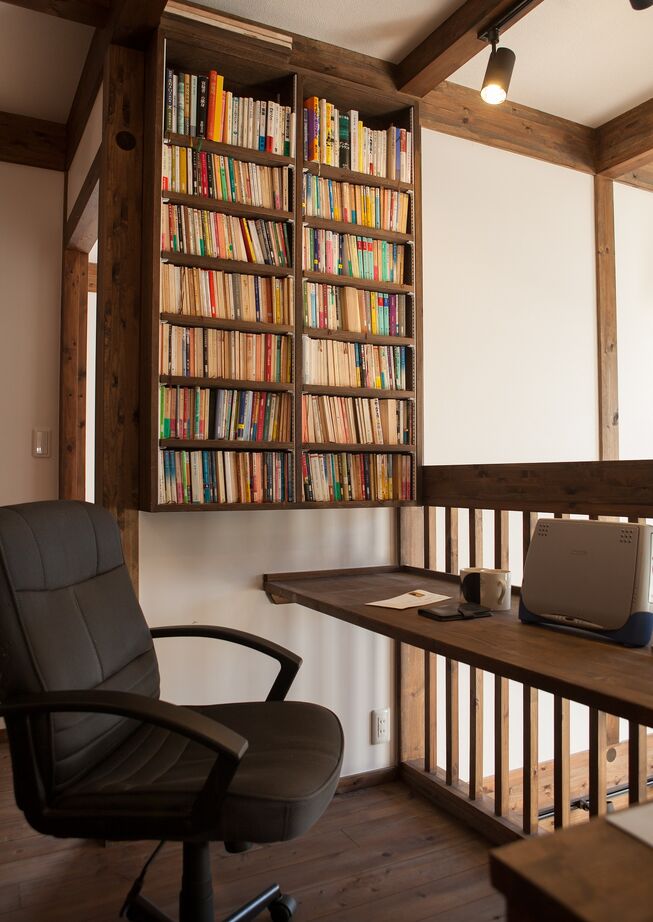 綿半林業 【1000万円台/ひのき】リモートワークにも最適！木と本の匂い漂う「昭和レトロを感じる家」の建築実例画像9
