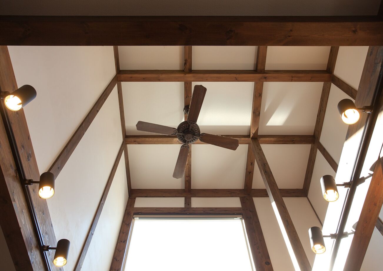 綿半林業 【1000万円台/ひのき】リモートワークにも最適！木と本の匂い漂う「昭和レトロを感じる家」の建築実例画像14