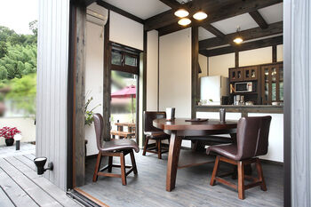 綿半林業 【1000万円台/ひのき】吹き抜け大空間に圧倒。懐かしく心安らぐ「和を感じ、外を愉しむ」古民家風の家の建築実例画像5