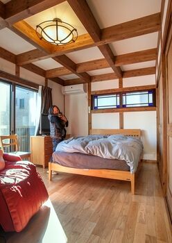 綿半林業 【1000万円台/ひのき/平屋】持ち込みの蔵引き戸や家具がなじむ、アンティークな平屋建ての住まいの建築実例画像9