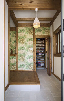 綿半林業 【2000万円台/30畳LDK/ペット】6人家族のこれからを考えた子育てを見守る木の家の建築実例画像2