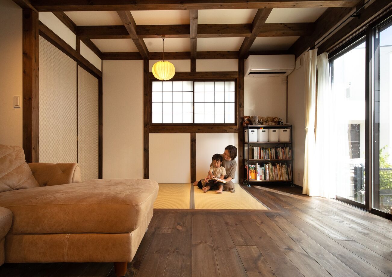 綿半林業 【1000万円台/ひのき/おうち時間】リモートワークも家族の団らんも叶えた和モダンの家の建築実例画像2