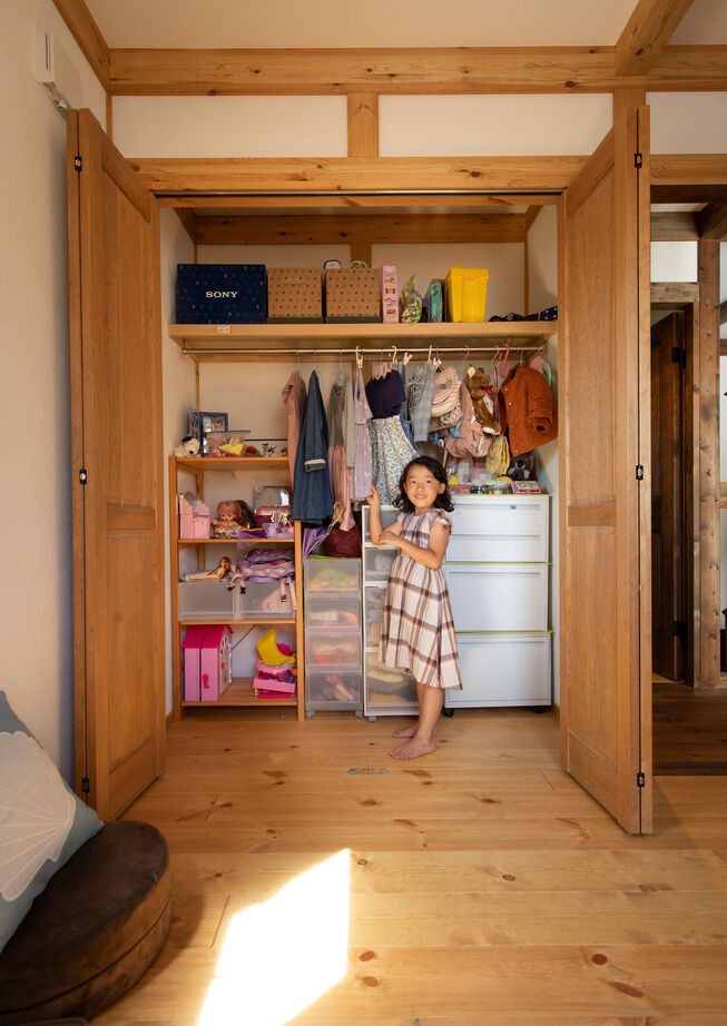 綿半林業 【1000万円台/ひのき/おうち時間】リモートワークも家族の団らんも叶えた和モダンの家の建築実例画像4