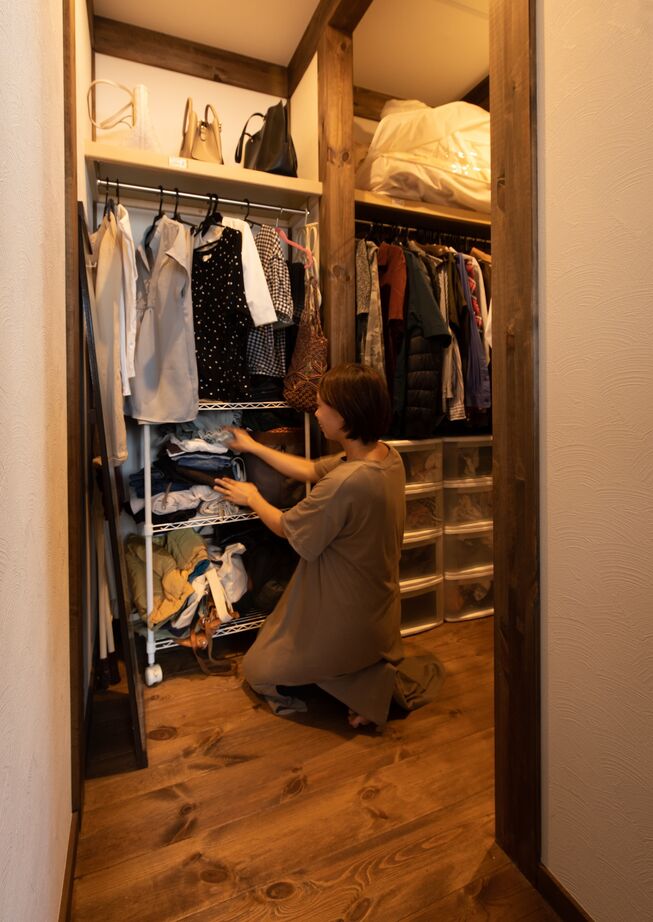 綿半林業 【1000万円台/ひのき/おうち時間】リモートワークも家族の団らんも叶えた和モダンの家の建築実例画像6