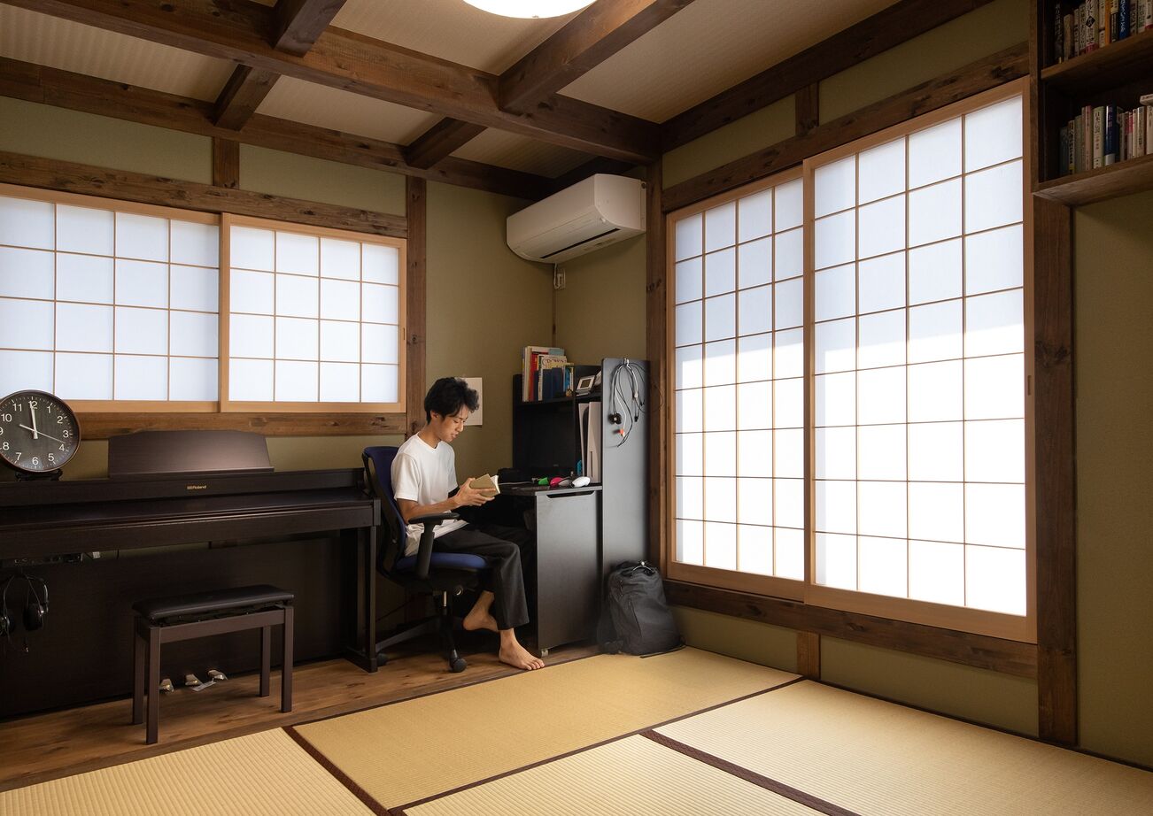 綿半林業 【ひのき/2000万円台/造作カウンター】家族団らんもプライベートも両立したオトナスタイルの家の建築実例画像6