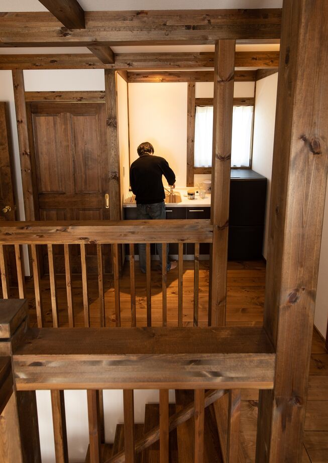 綿半林業 【ひのき/2000万円台/造作カウンター】家族団らんもプライベートも両立したオトナスタイルの家の建築実例画像8