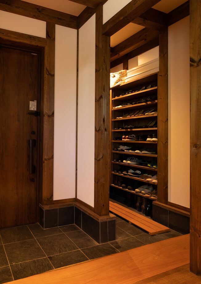 綿半林業 【ひのき/2000万円台/造作カウンター】家族団らんもプライベートも両立したオトナスタイルの家の建築実例画像9