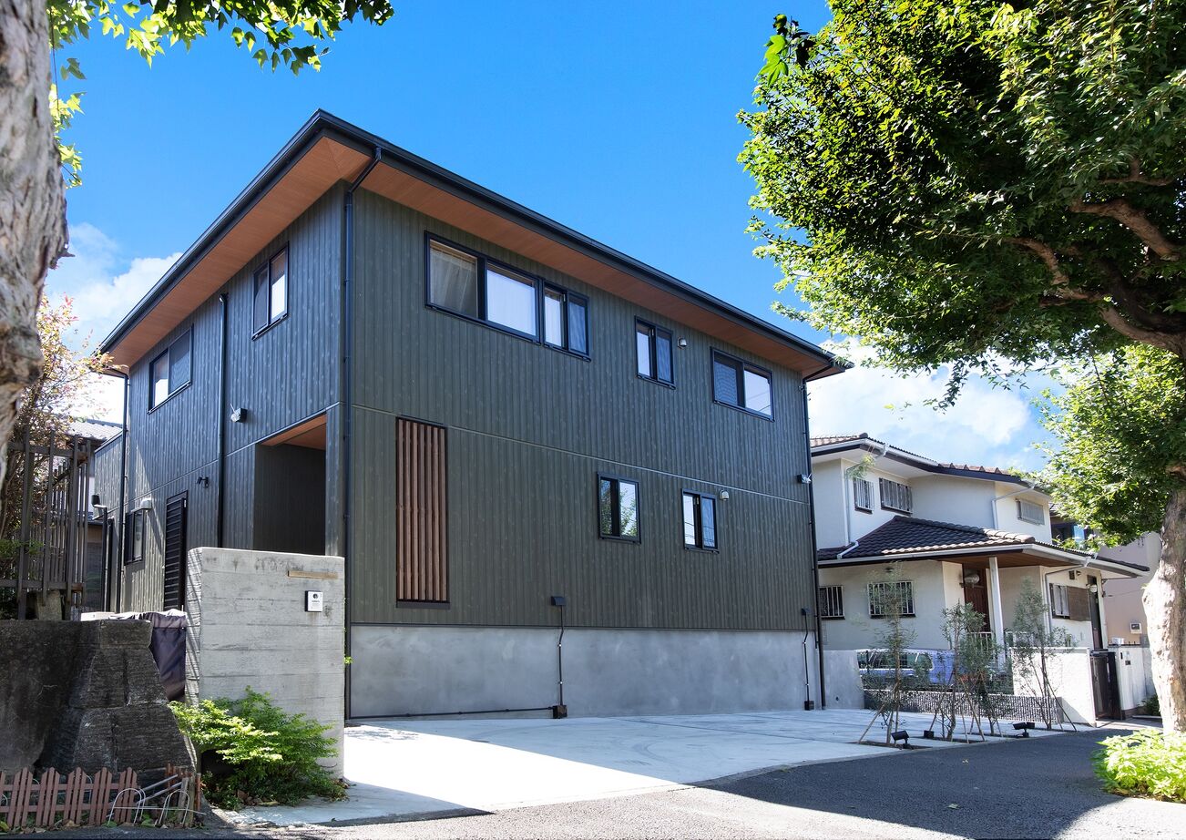 綿半林業 【ひのき/2000万円台/造作カウンター】家族団らんもプライベートも両立したオトナスタイルの家の建築実例画像10