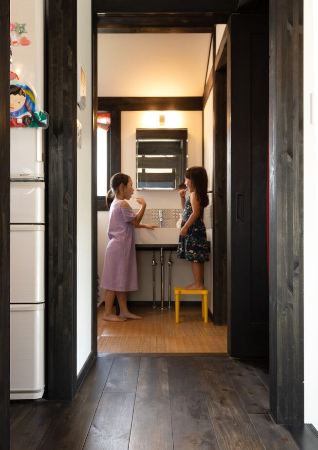 綿半林業 【ひのき/2000万円台前半/土間/玄関手洗い】和風旅館のような非日常空間に心癒される2階リビングの家の建築実例画像6