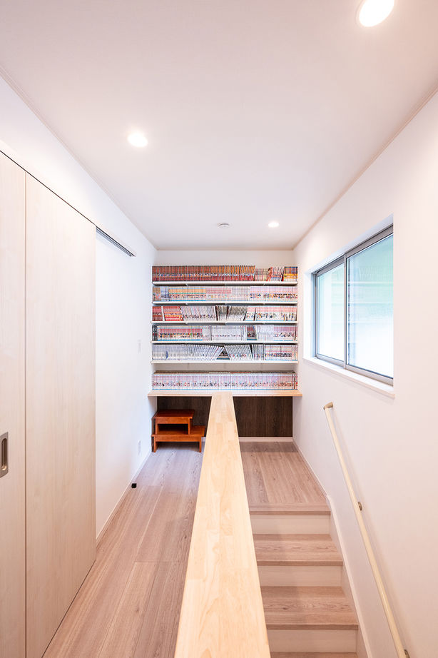 マテリアル・パレット 【2000万円台/約29坪/変形地/間取り】山間地の難しい土地をムダなく活用。緑を見晴らす眺めのいい家の建築実例画像6