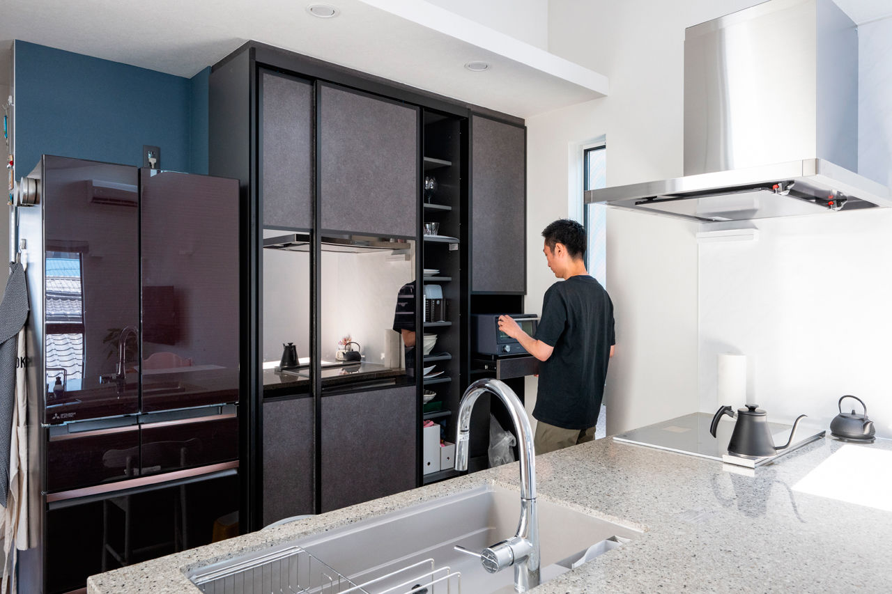 マテリアル・パレット 【2000万円台／約29坪／狭小】駅近の住宅地で叶えた開放的な暮らし。コンパクトな間取りに収納たっぷり！の建築実例画像4