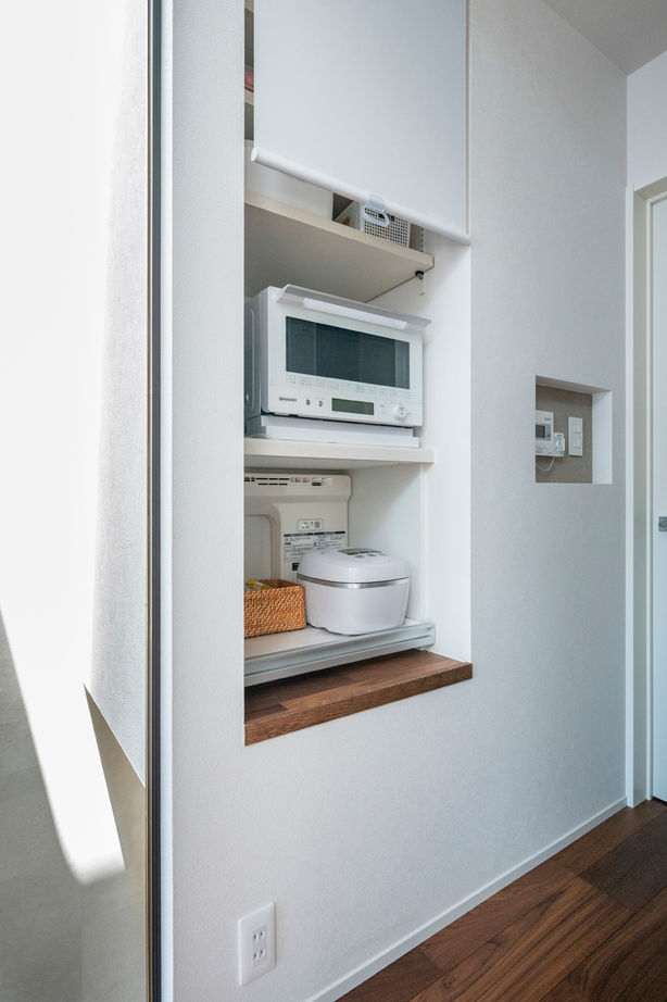 マテリアル・パレット 【2000万円台／約29坪／狭小】駅近の住宅地で叶えた開放的な暮らし。コンパクトな間取りに収納たっぷり！の建築実例画像6