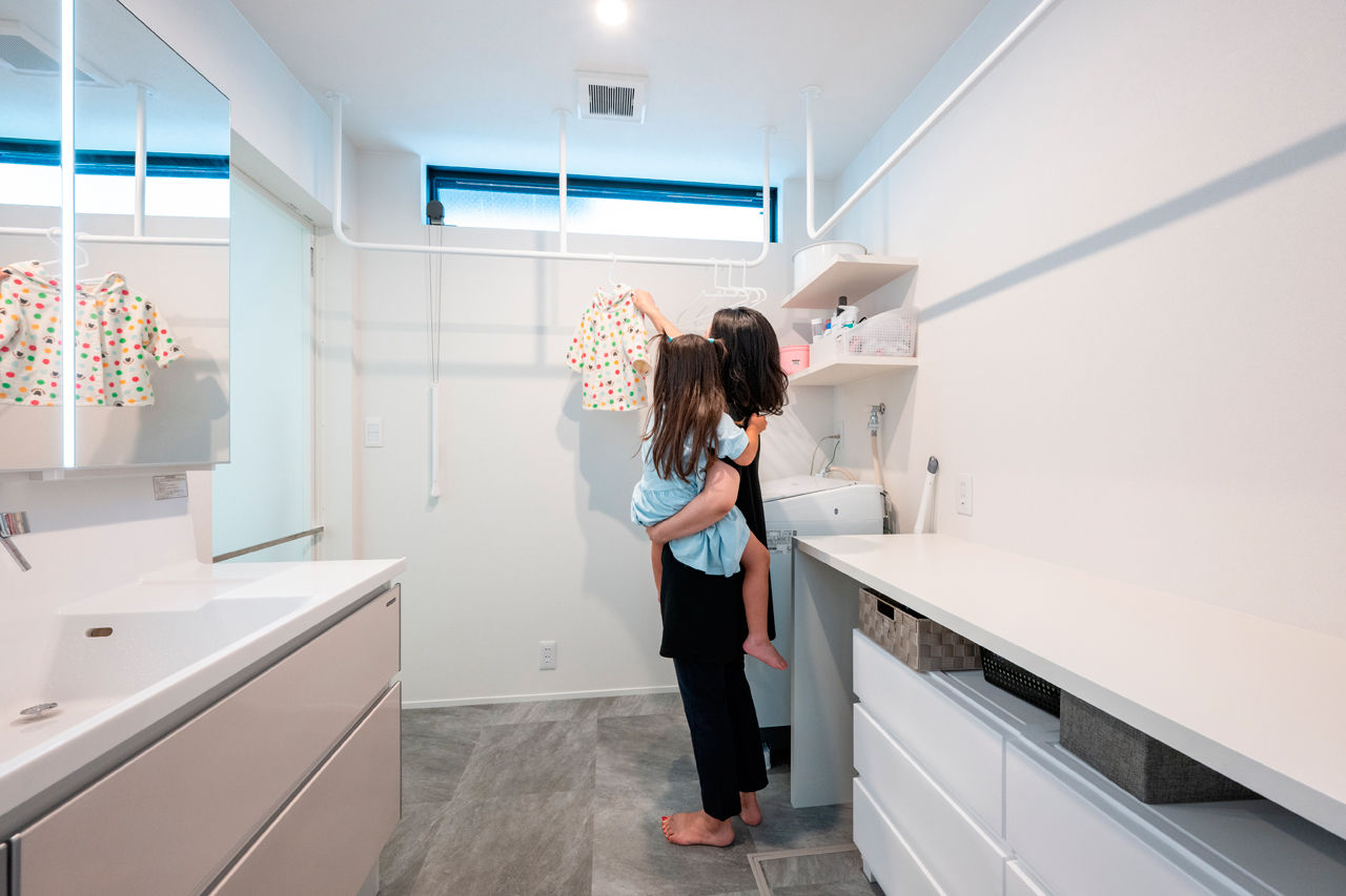 マテリアル・パレット 【2000万円台／約29坪／狭小】駅近の住宅地で叶えた開放的な暮らし。コンパクトな間取りに収納たっぷり！の建築実例画像8