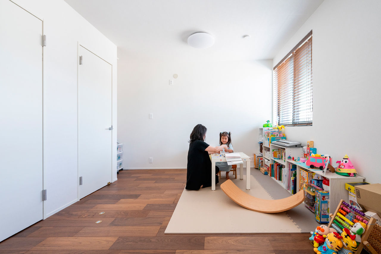 マテリアル・パレット 【2000万円台／約29坪／狭小】駅近の住宅地で叶えた開放的な暮らし。コンパクトな間取りに収納たっぷり！の建築実例画像9