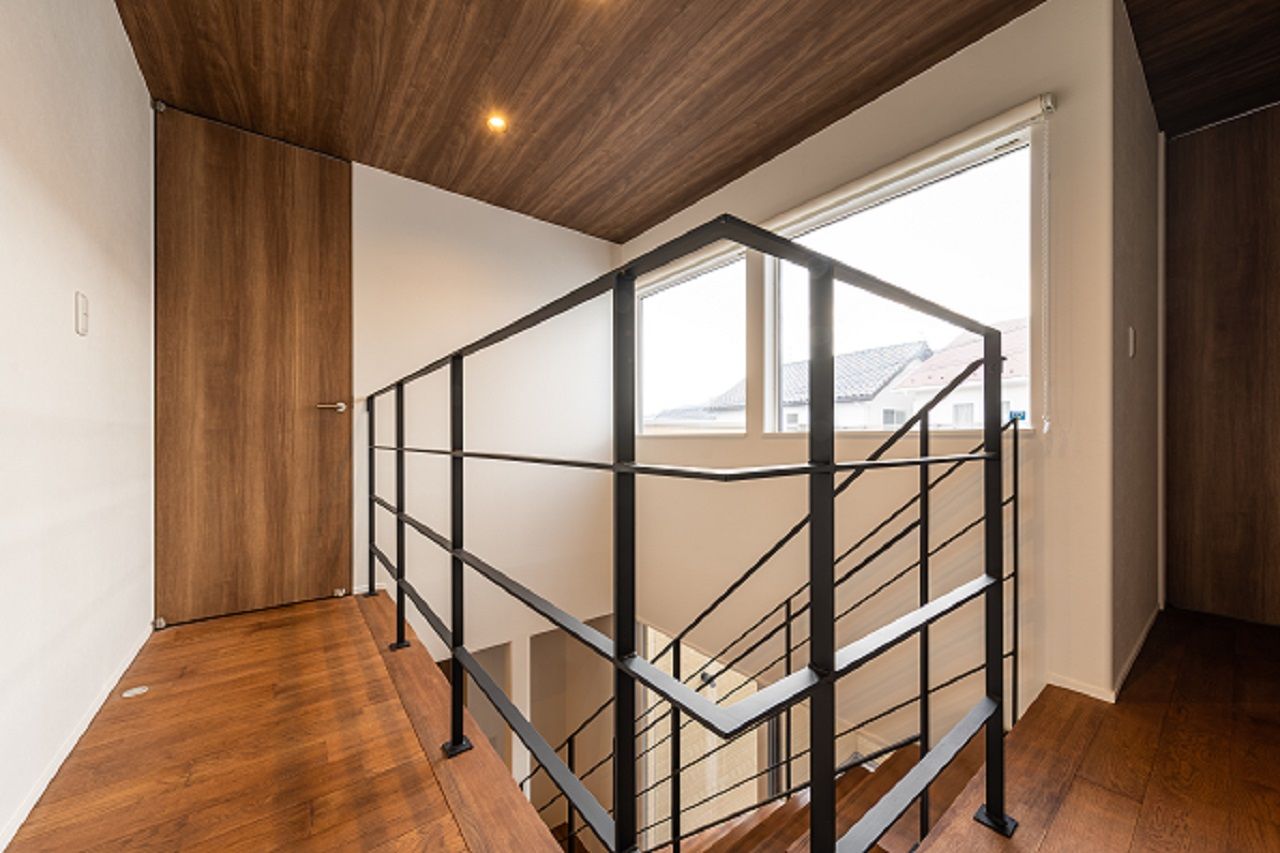 東亜ハウス 【中庭/吹抜け/外から見えない家/おしゃれな外観/間取有】中庭を取り囲む、年中カーテンレスで過ごせる家の建築実例画像8