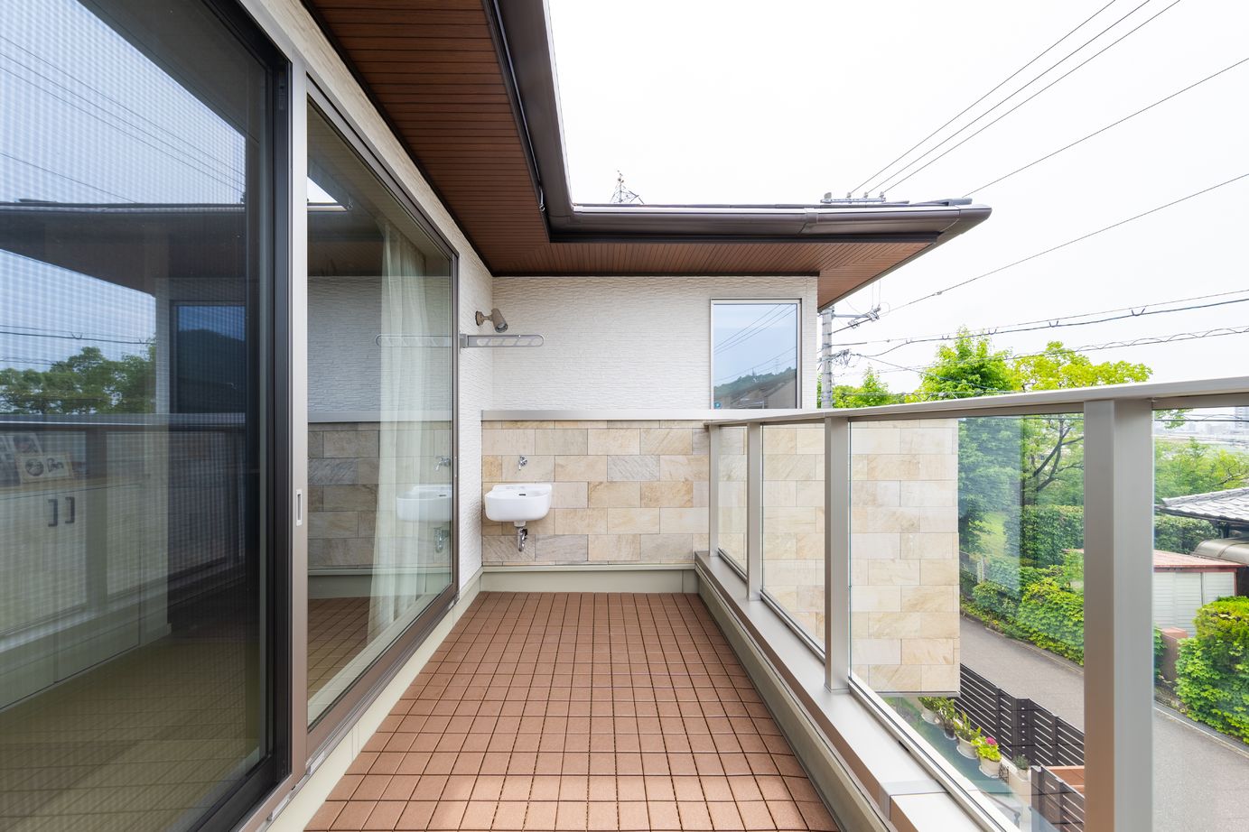 東亜ハウス 【完全分離型二世帯住宅/テラス/家事ラク/おしゃれな外観/間取あり】完全分離の4世代が交流する二世帯住宅の建築実例画像7