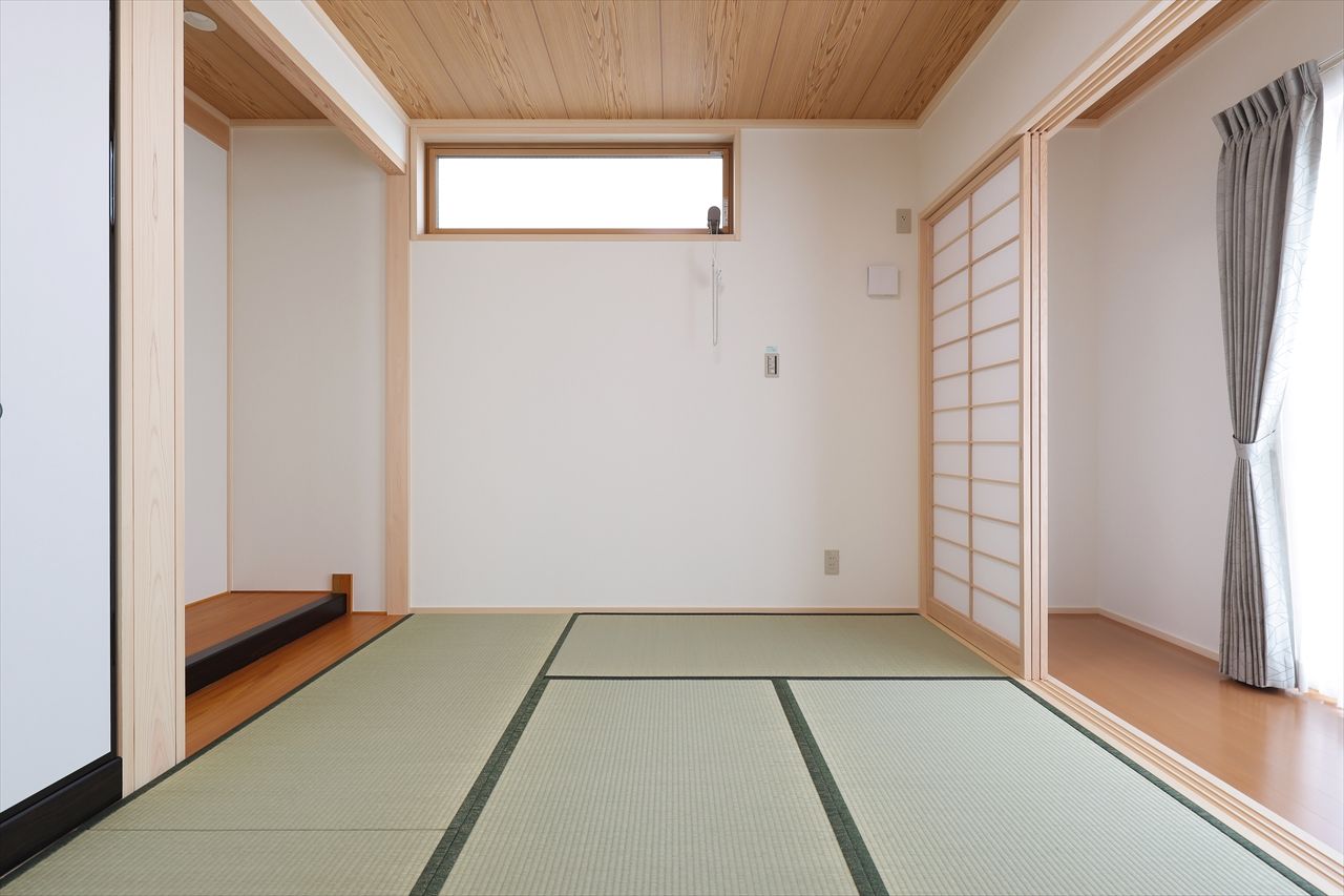 東亜ハウス 【1,000万円台/平屋風/小屋裏/家事楽/縁側】小屋裏スペースを利用した1.5階建の家｜24坪の建築実例画像3