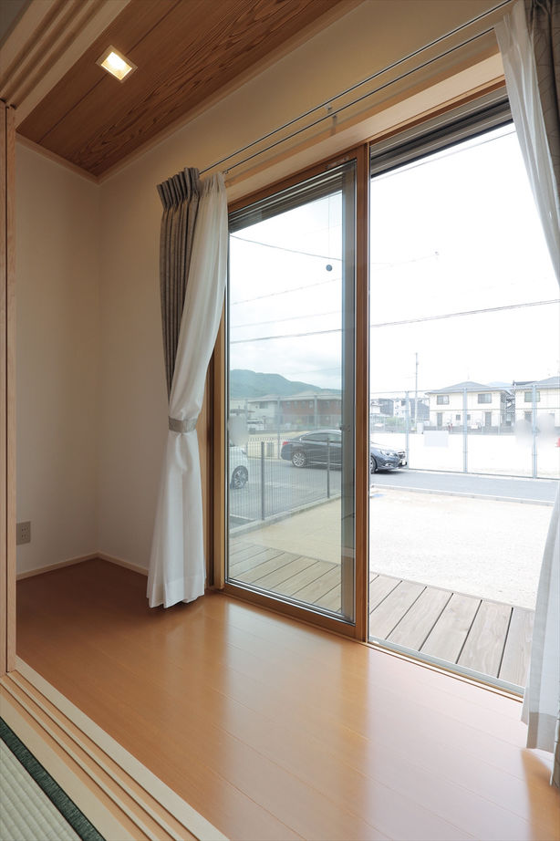 東亜ハウス 【1,000万円台/平屋風/小屋裏/家事楽/縁側】小屋裏スペースを利用した1.5階建の家｜24坪の建築実例画像4