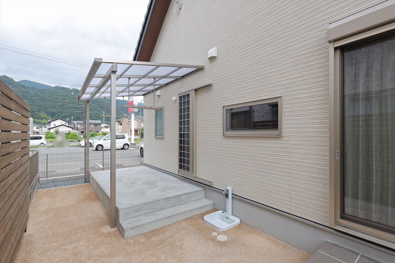 東亜ハウス 【1,000万円台/平屋風/小屋裏/家事楽/縁側】小屋裏スペースを利用した1.5階建の家｜24坪の建築実例画像6