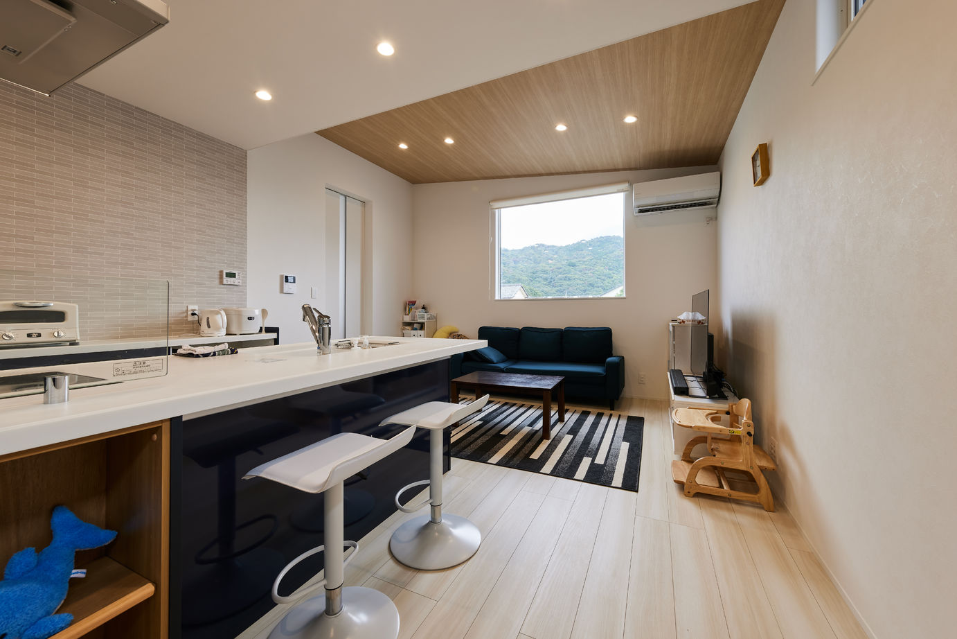 東亜ハウス 【1,000万円台/狭小地/2階リビング】フレキシブルに住まう可変性に富んだ間取りの1LDKの家｜25坪の建築実例画像3