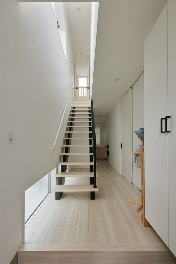 東亜ハウス 【1,000万円台/狭小地/2階リビング】フレキシブルに住まう可変性に富んだ間取りの1LDKの家｜25坪の建築実例画像6