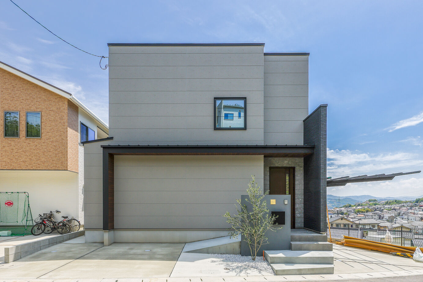 東亜ハウス 【眺望/大開口/シンプルナチュラル】眺望を活かしたリビングで家族が寛げる家｜30坪の建築実例画像2