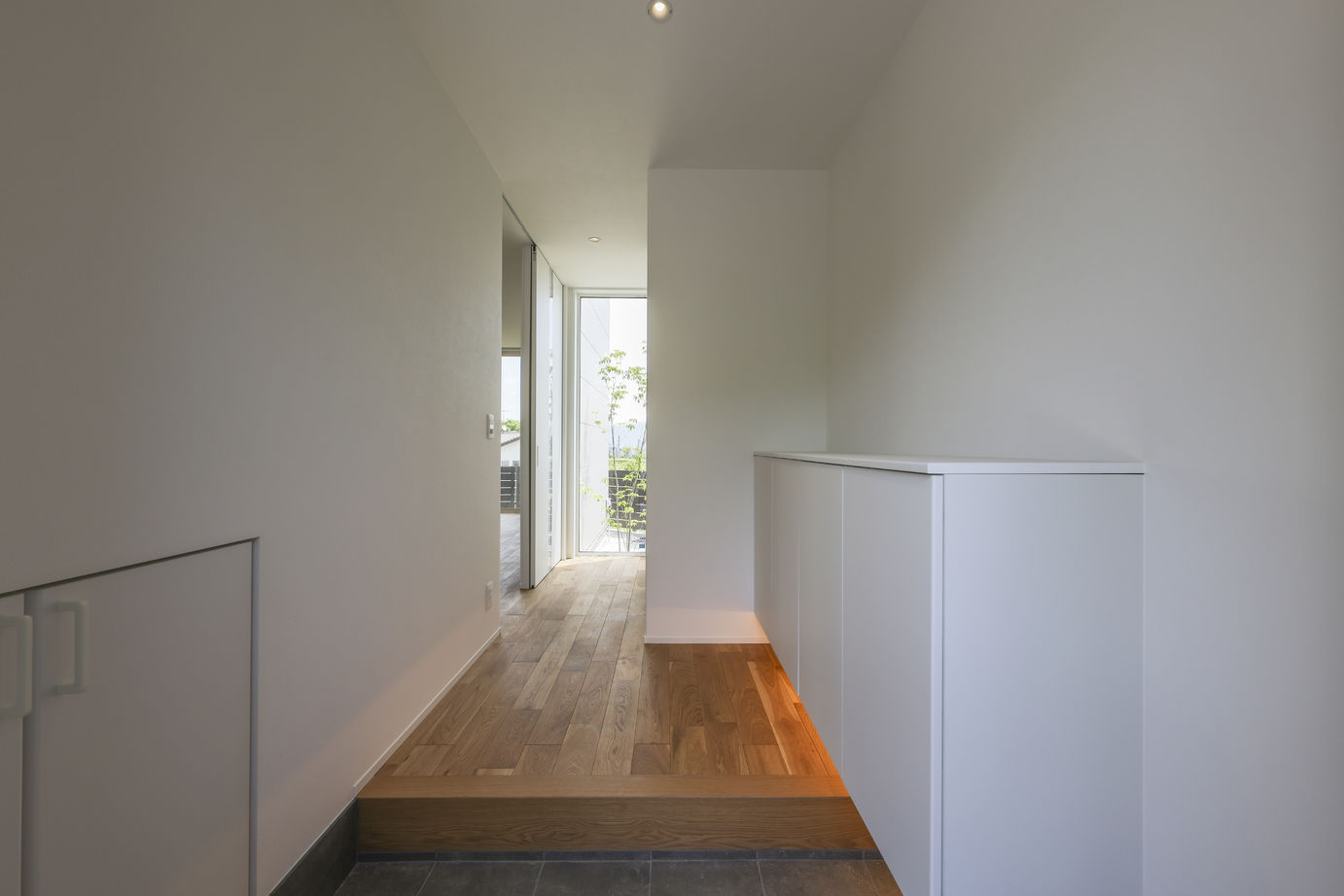 東亜ハウス 【眺望/大開口/シンプルナチュラル】眺望を活かしたリビングで家族が寛げる家｜30坪の建築実例画像6