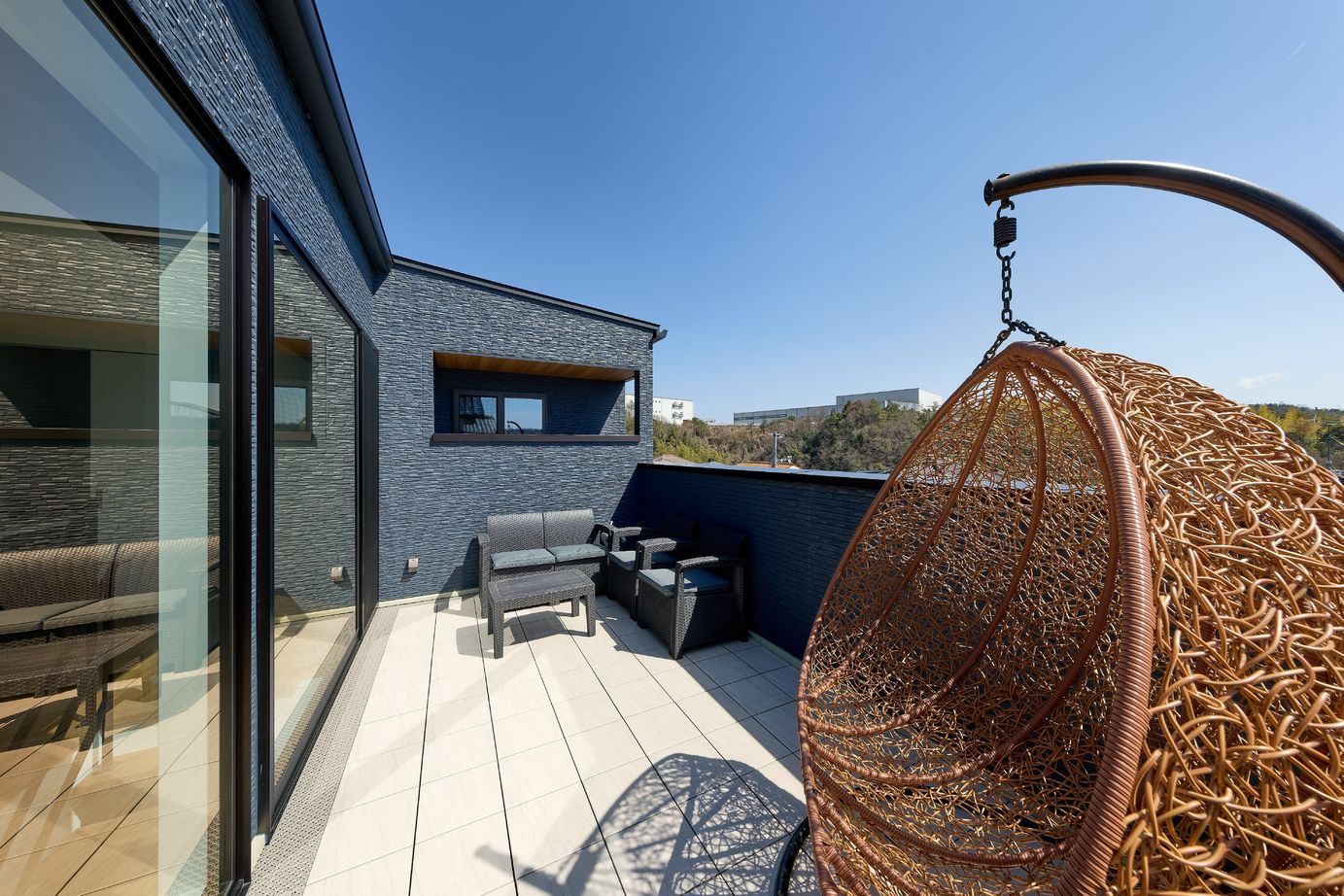 東亜ハウス 【ワンルームライク/テラスバルコニー/眺望/2階リビング】大自然を感じる開放的な家｜30坪弱の建築実例画像5