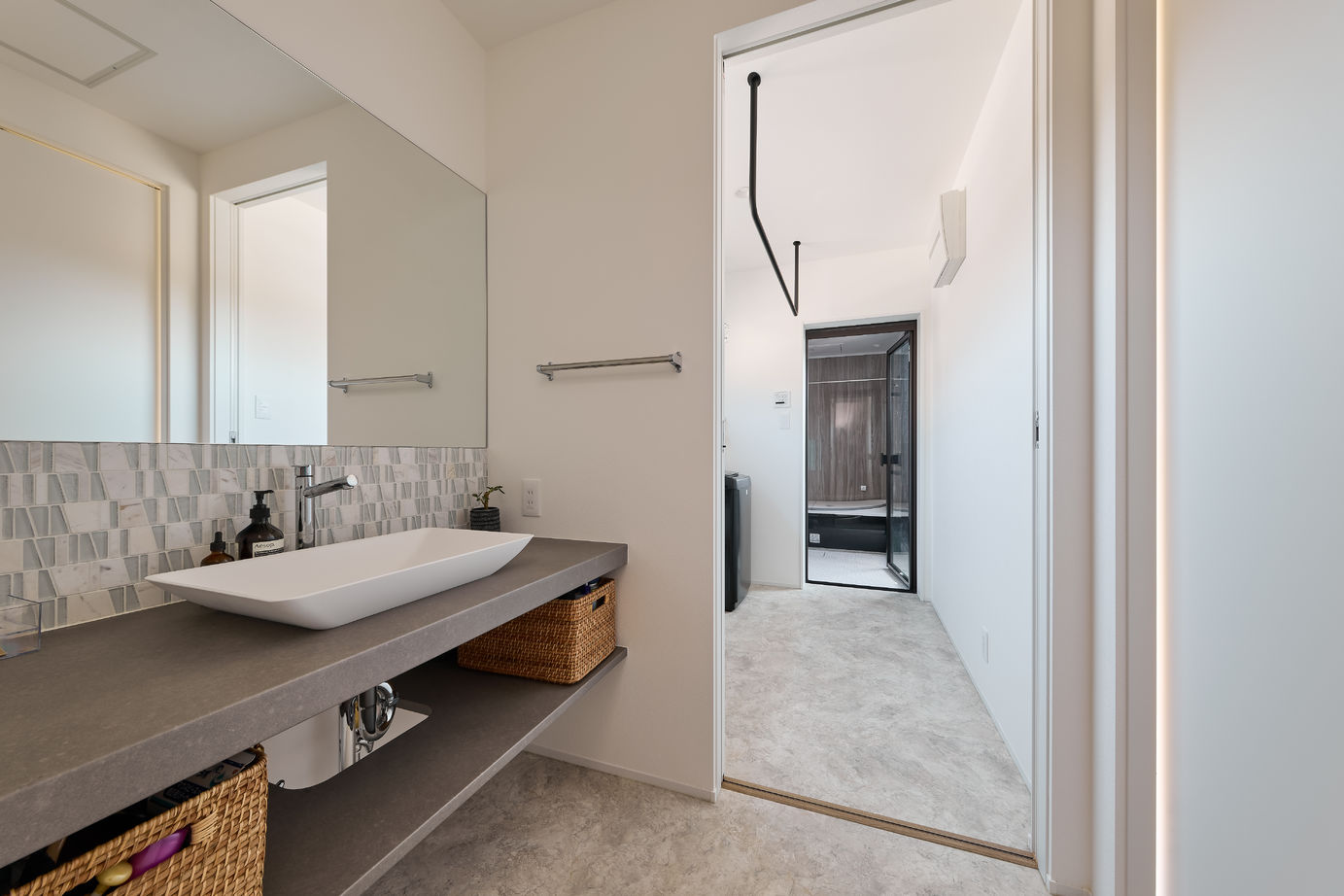 東亜ハウス 【ワンルームライク/テラスバルコニー/眺望/2階リビング】大自然を感じる開放的な家｜30坪弱の建築実例画像6