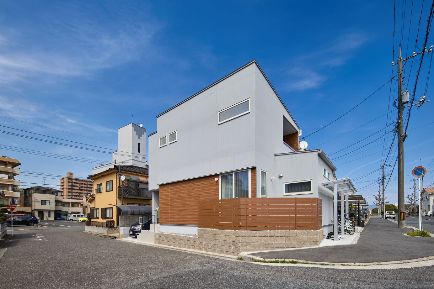 東亜ハウス 【土地29.9坪・狭小地/北欧モダン/和室】色遣いにこだわった、ゆったり寛げる北欧カフェスタイルの家の建築実例画像2