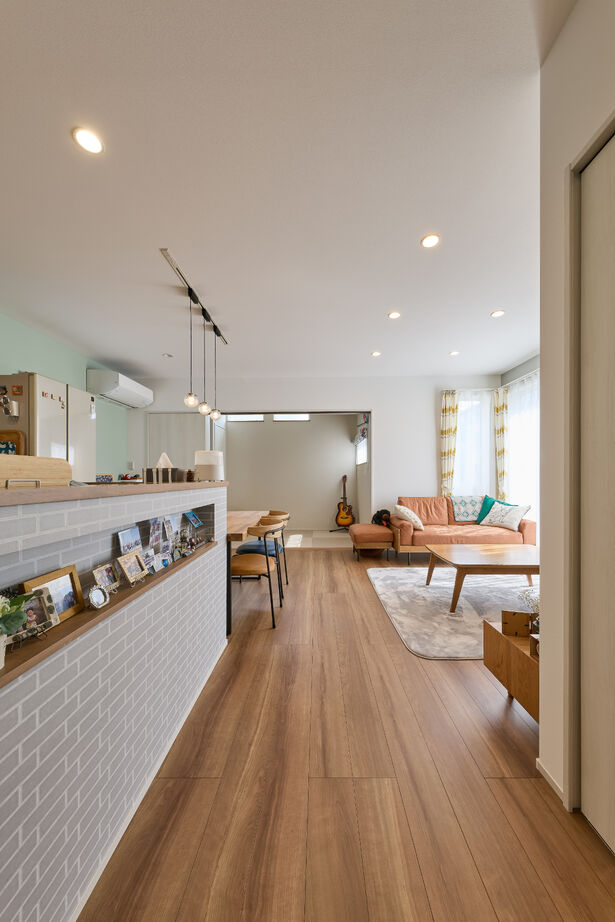 東亜ハウス 【土地29.9坪・狭小地/北欧モダン/和室】色遣いにこだわった、ゆったり寛げる北欧カフェスタイルの家の建築実例画像9