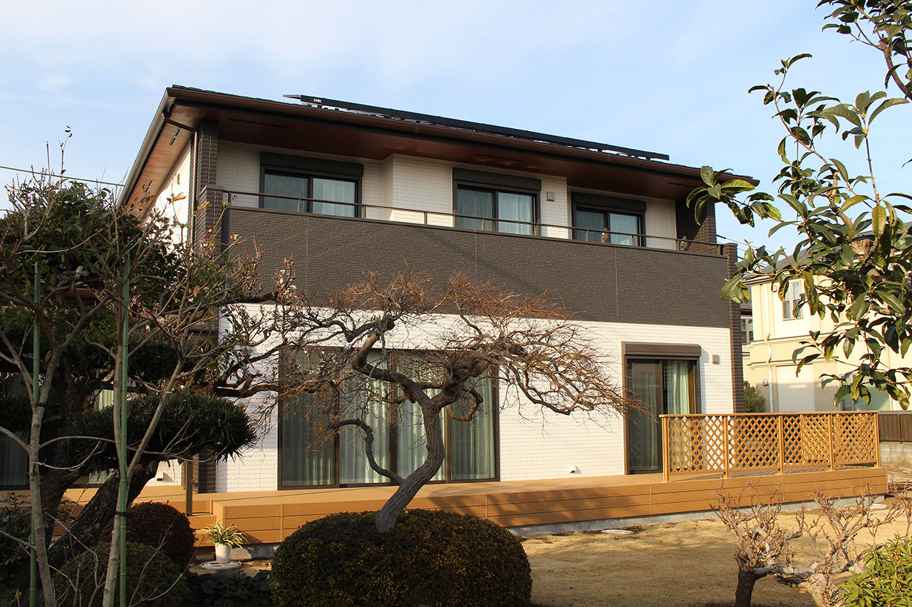 太平建設 【二世帯／収納充実／ガレージ】広々と開放的なLDKに3世代が集う。心地よい空間が、やすらぎをもたらす家の建築実例画像8