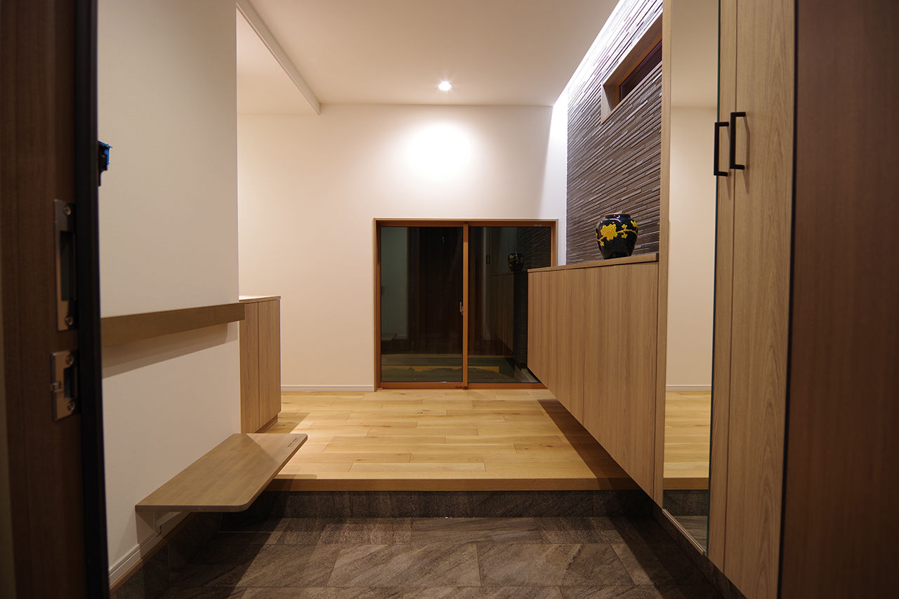 太平建設 【平屋／延床32坪／ロフト】サンルームで観葉植物を、ロフトで眺望を楽しむ。デザイン性溢れる平屋の建築実例画像8