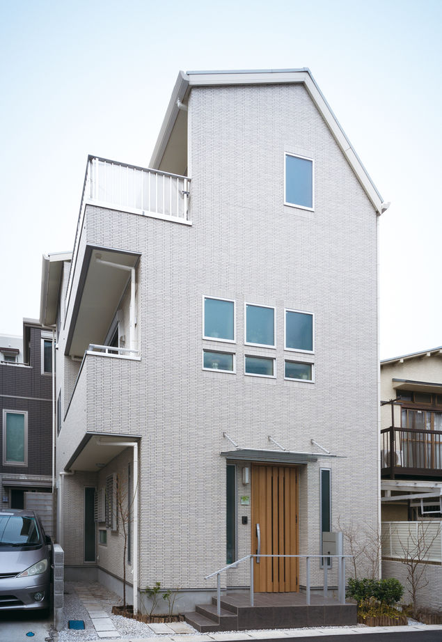 ウィザースホーム 【2000万円台後半/30坪台/間取り図有】敷地21坪とは思えない開放感。広さを感じる工夫が満載の3階建ての家の建築実例画像4