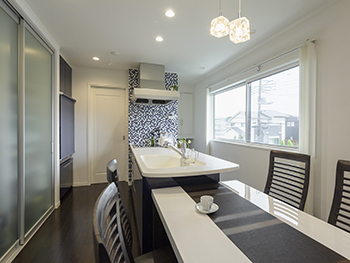 ウィザースホーム 【店舗併用/2000万円台/40坪台/間取り図有】長年の夢だった憧れのカフェ経営を叶えた店舗併用住宅の建築実例画像7