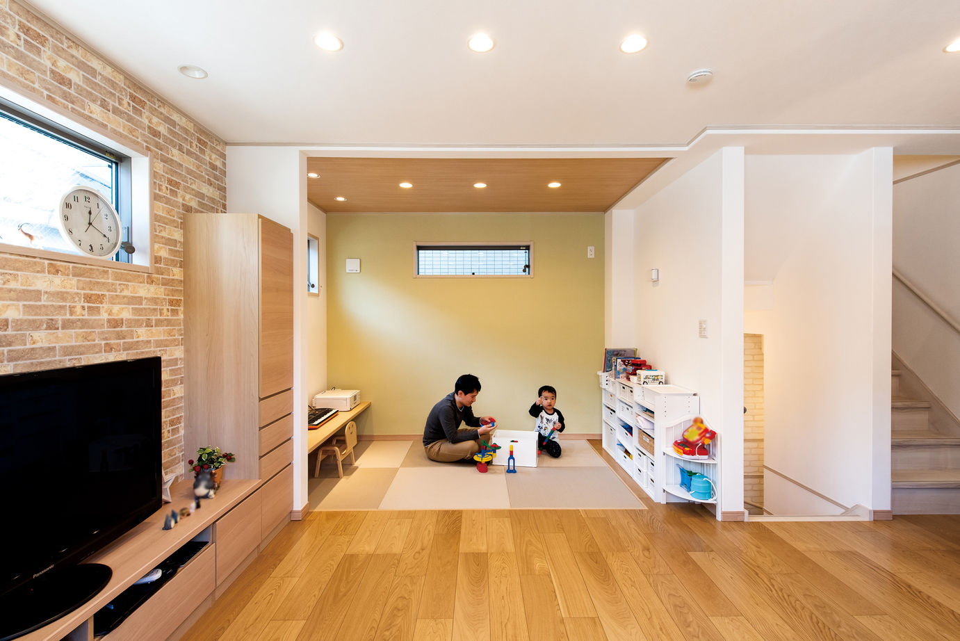 ウィザースホーム 【2000万円台/敷地面積19.2坪/間取り図有】収納も家事動線も想像以上。アイデアいっぱいの都市型3階建住宅の建築実例画像3