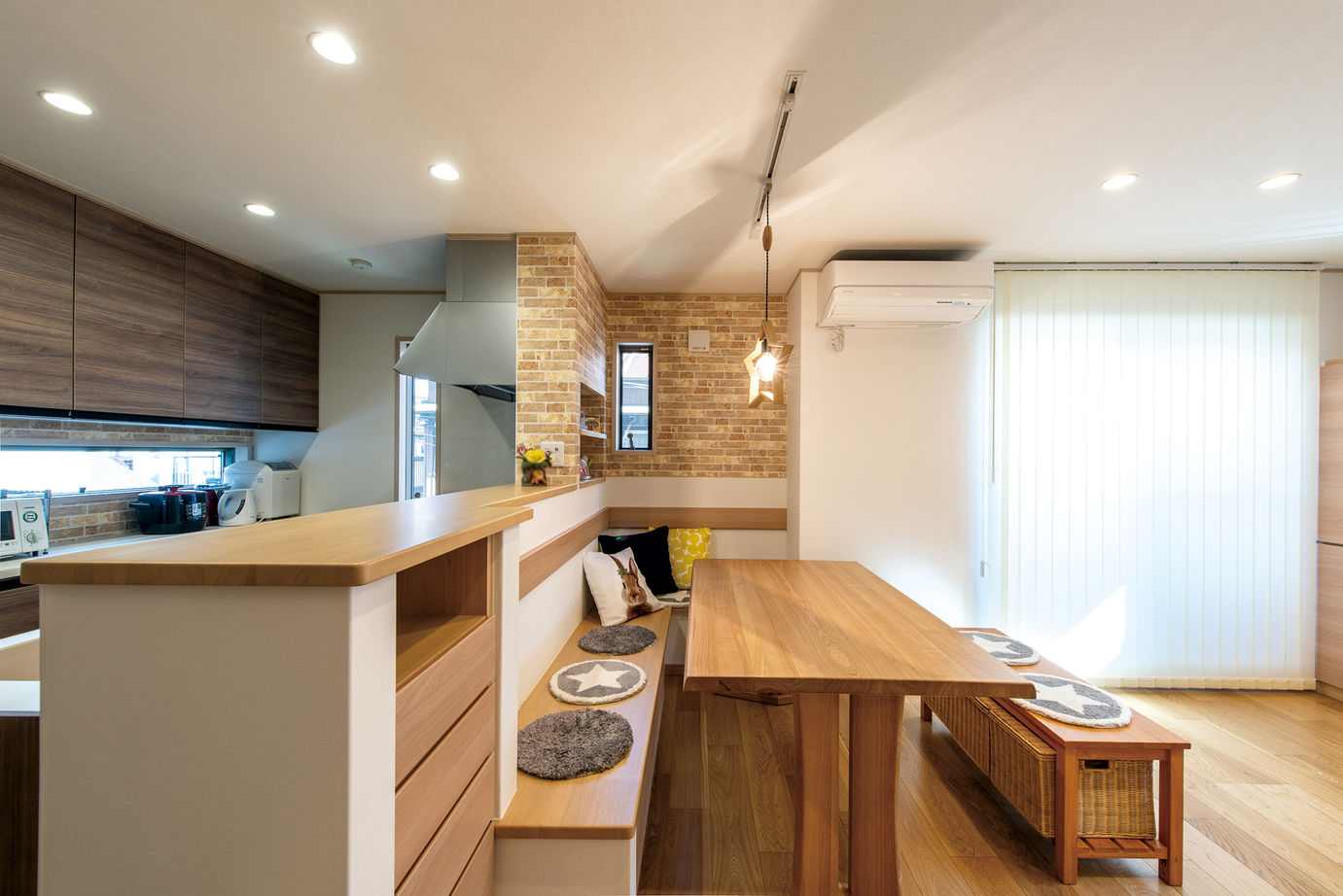 ウィザースホーム 【2000万円台/敷地面積19.2坪/間取り図有】収納も家事動線も想像以上。アイデアいっぱいの都市型3階建住宅の建築実例画像5