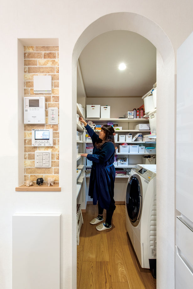 ウィザースホーム 【2000万円台/敷地面積19.2坪/間取り図有】収納も家事動線も想像以上。アイデアいっぱいの都市型3階建住宅の建築実例画像7