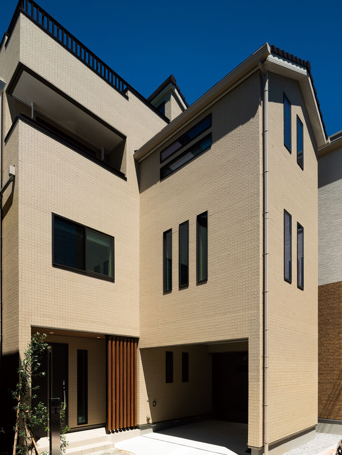 ウィザースホーム 【3000万円台/狭小/敷地面積24.1坪/間取り図有】スカイラウンジ（屋上）と広々LDKを叶えた都市型3階建住宅の建築実例画像2