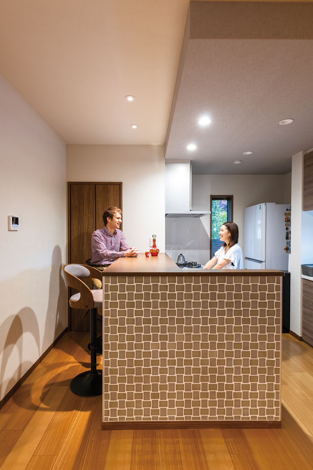 ウィザースホーム 【2000万円台/30坪台/間取り図有】黒い外壁タイルのモダンな外観デザインと立体的な間取りを叶えた住まいの建築実例画像7