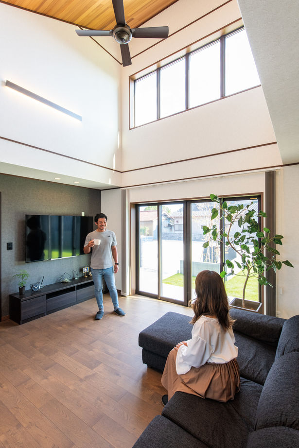 ウィザースホーム 【平屋/40坪台/間取り図有】平屋の魅力を最大限に活かし、横への広がりを意識した住まいの建築実例画像2