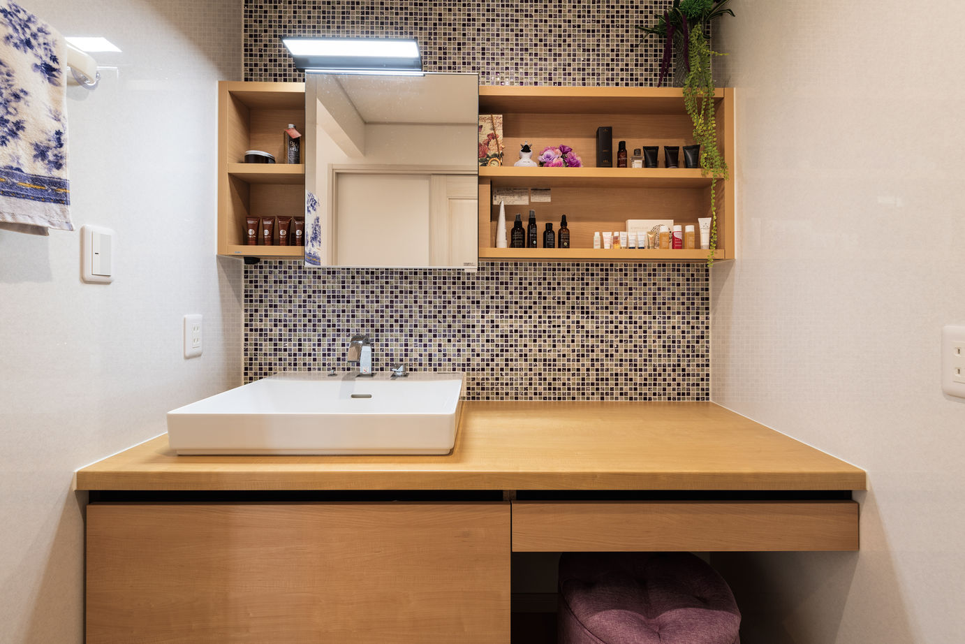 ウィザースホーム 【50坪台/間取り図有】吹き抜け、琴の間、中2階…。色褪せることのない上質を実現した住まいの建築実例画像10