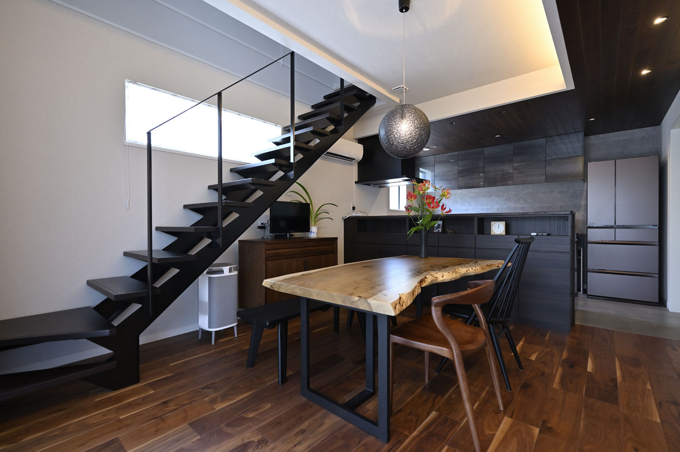 ウィザースホーム 【3800万円台/40坪台/間取り図有】ご夫妻のこだわりや趣味をたっぷりと詰め込んだ和洋折衷の住まいの建築実例画像2