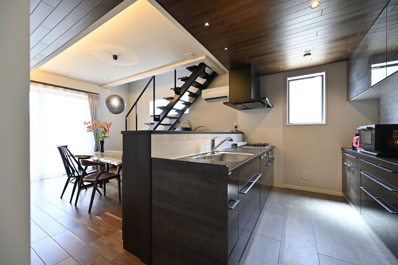 ウィザースホーム 【3800万円台/40坪台/間取り図有】ご夫妻のこだわりや趣味をたっぷりと詰め込んだ和洋折衷の住まいの建築実例画像3