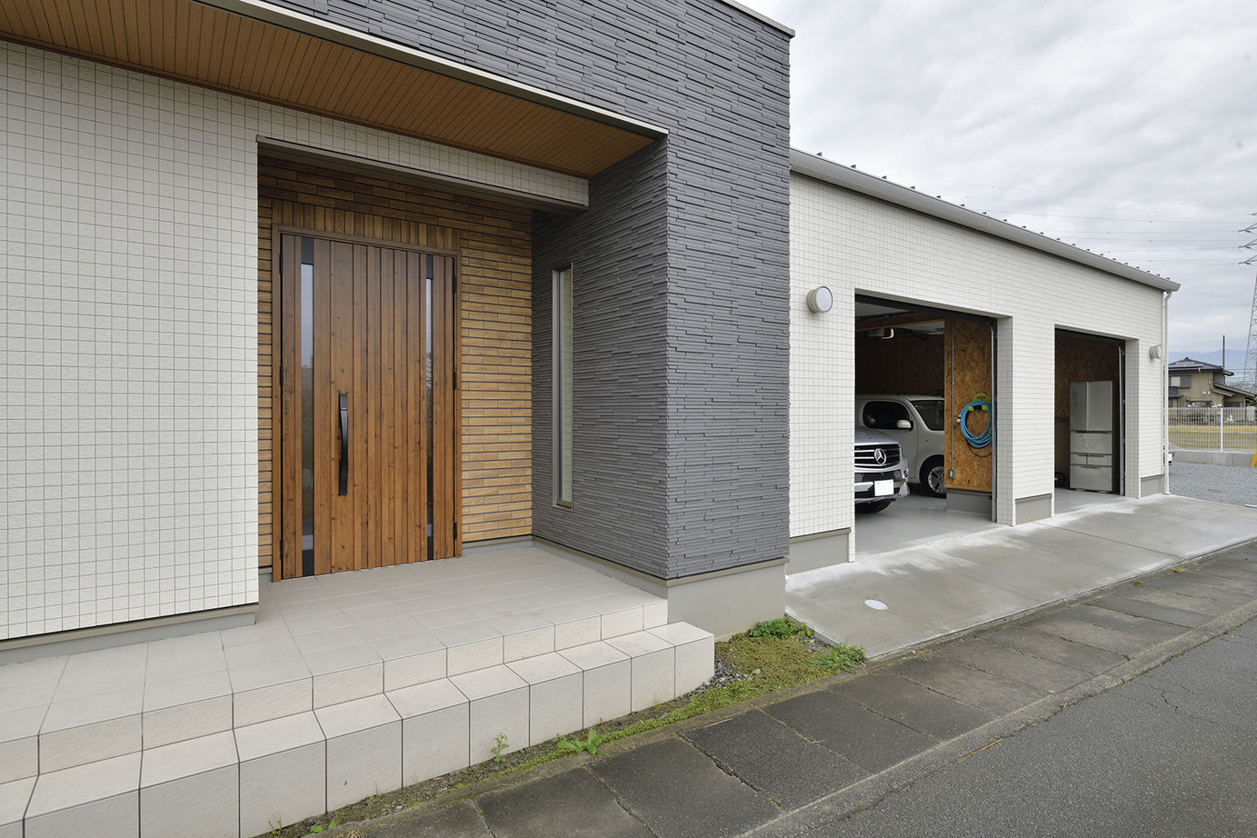 ウィザースホーム 【3000万円台/50坪台/間取り図有】家族と愛車が至福の時を過ごすガレージハウスの建築実例画像2