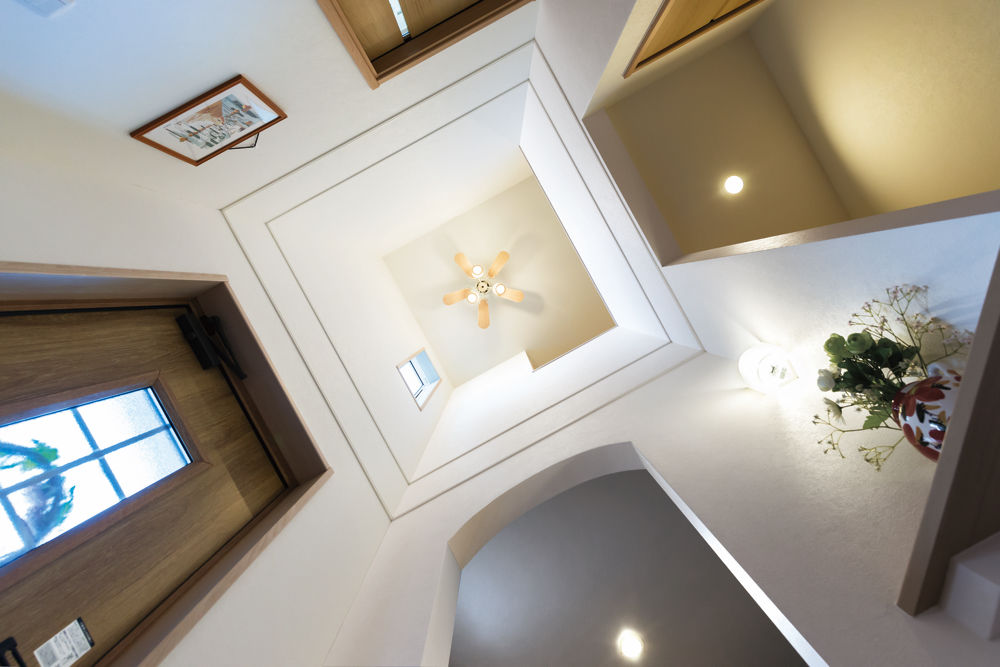 ウィザースホーム 【1500万円～1999万円／南欧風／家事動線／間取図有】スペイン風の外観やアーチ…、“好き”を散りばめた家の建築実例画像6