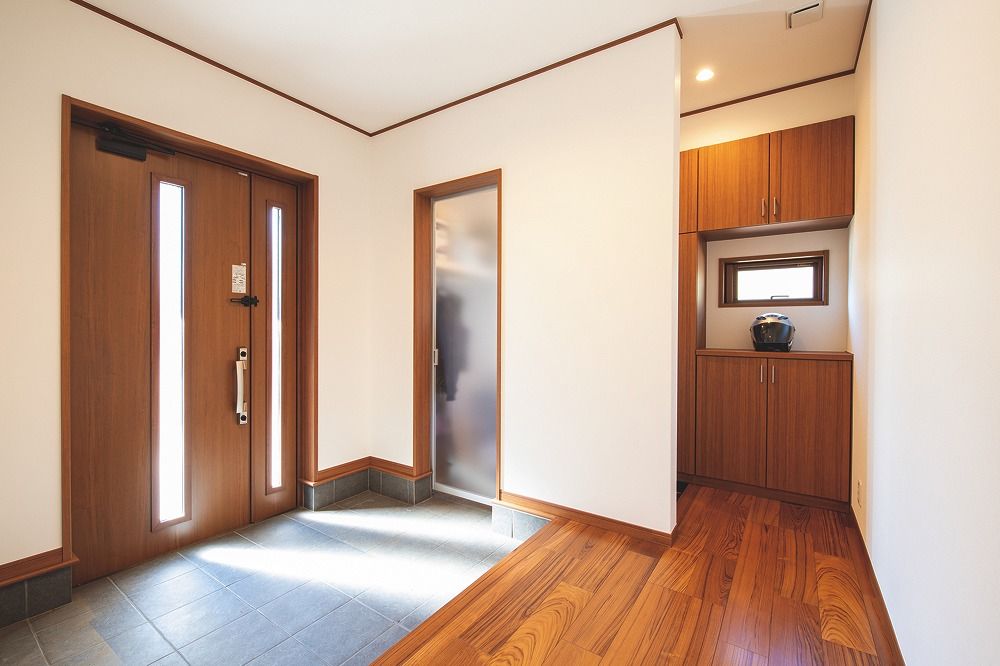 ウィザースホーム 【タイル／吹き抜け／間取図有】吹き抜けも、回廊も、外観もひと目惚れ。“好き”を集めた最高のわが家の建築実例画像9