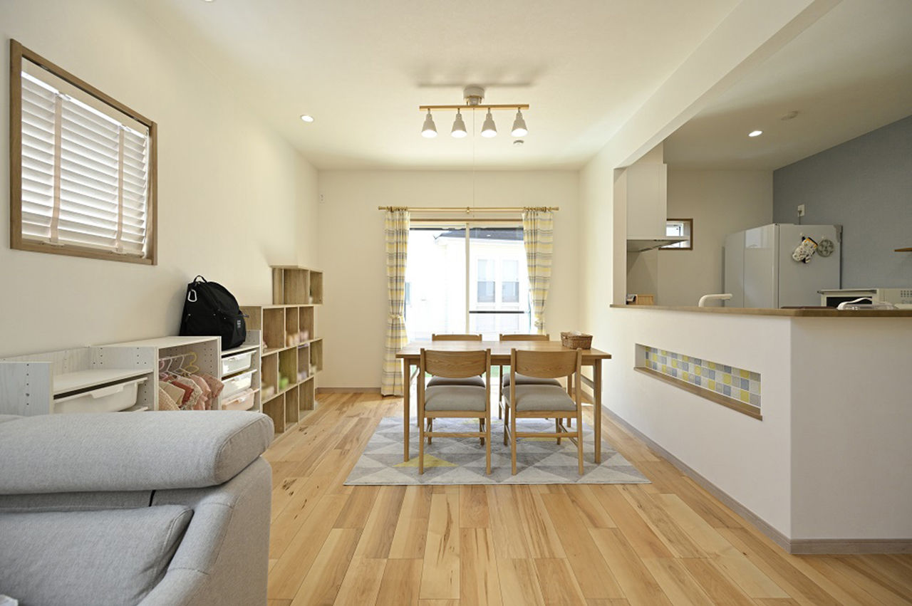 ウィザースホーム 【1500万円～1999万円／収納充実／吹き抜け／間取図有】子育ても楽しめる工夫が満載！可愛らしい北欧の家の建築実例画像3